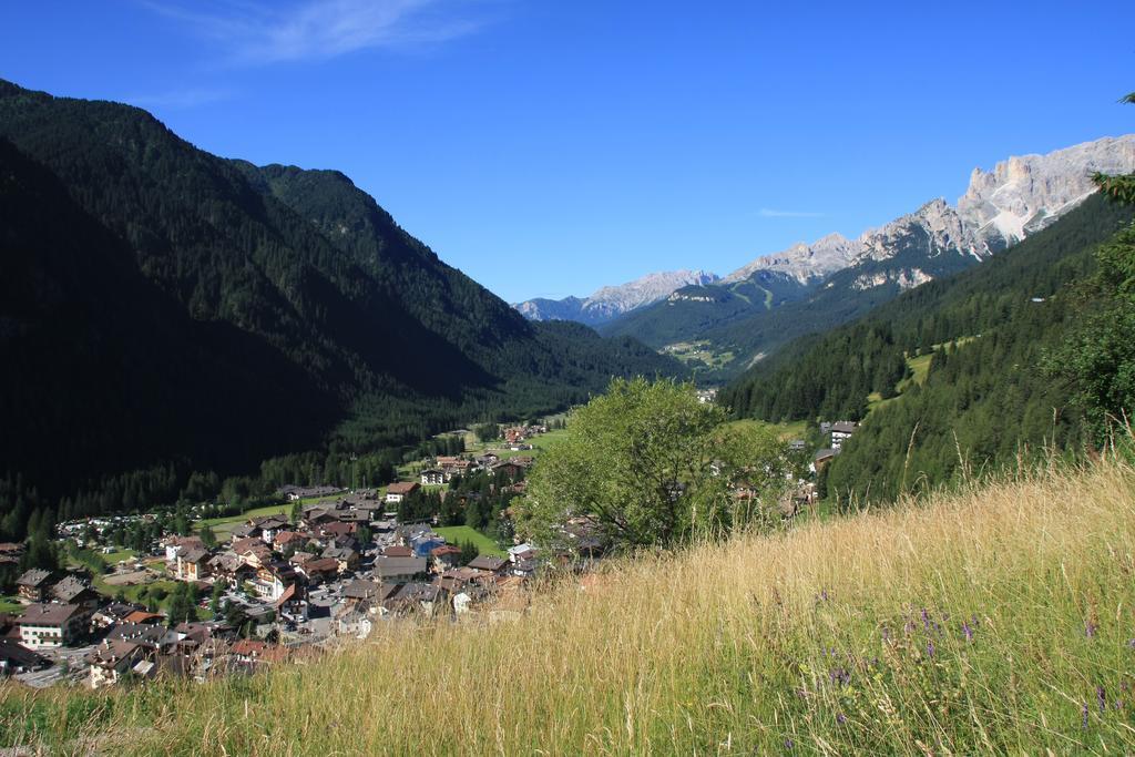Chalet Pian Campitello di Fassa Luaran gambar